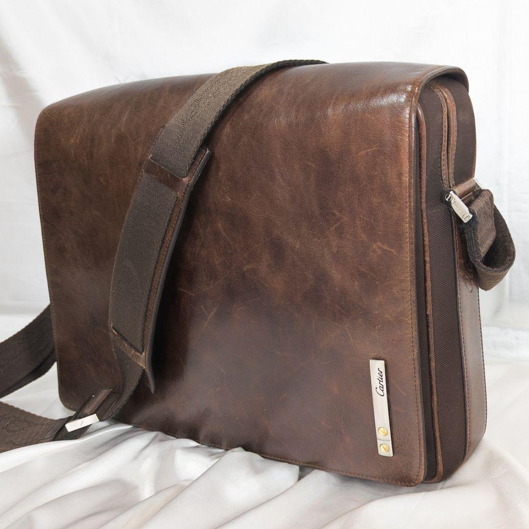 【美品】 カルティ サントス メッセンジャーバッグ ブラウン