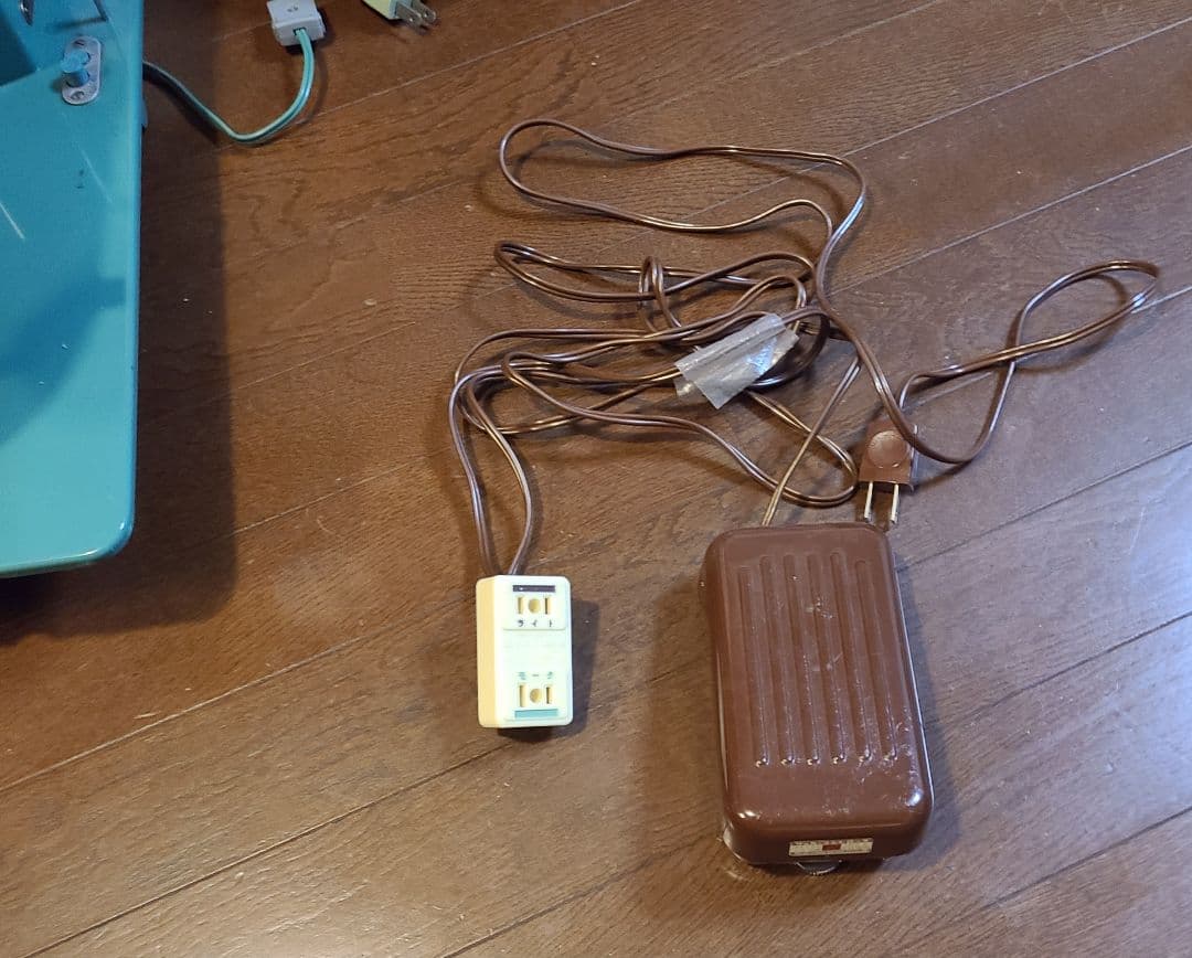 ジャノメミシン　足踏み　昭和レトロ