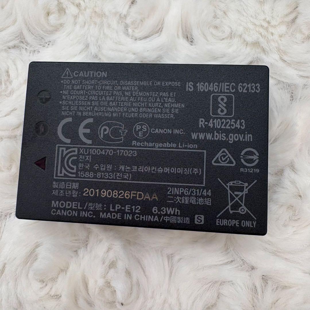 ジャンク キヤノン EOS M10 カメラ本体ボディ、充電器、バッテリー