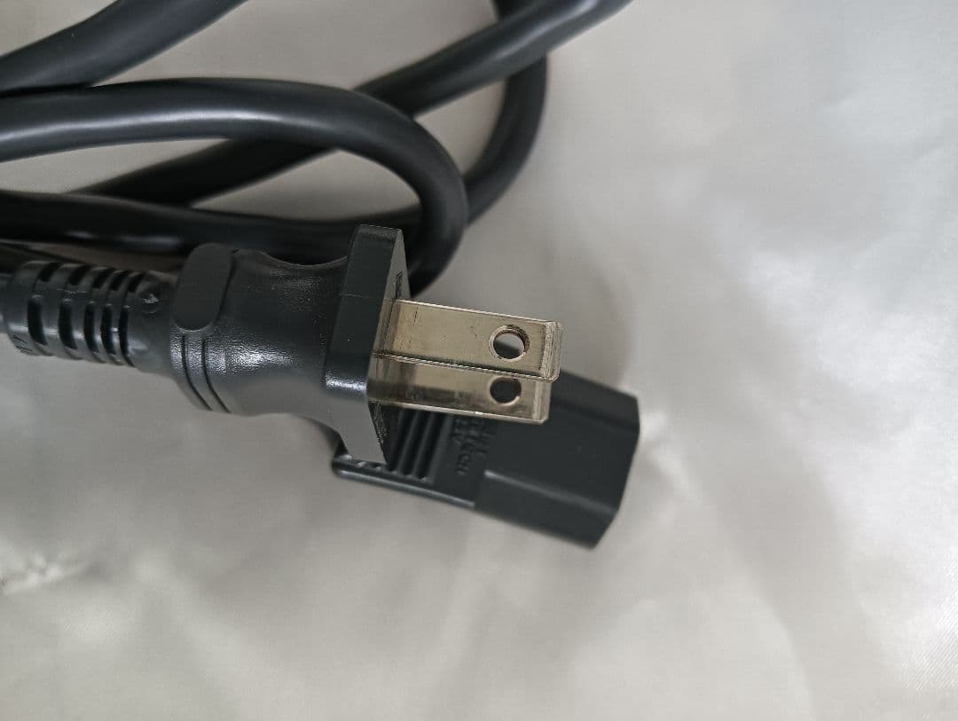 卓上型自動紙折り機 ORUMAN MA40