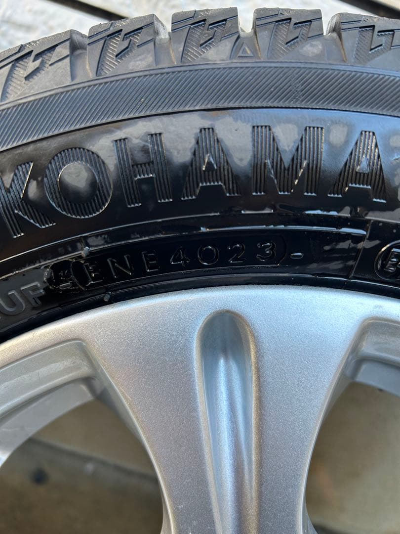 Yokohama スタッドレスタイヤ 13インチ ホイールセット　2023年製