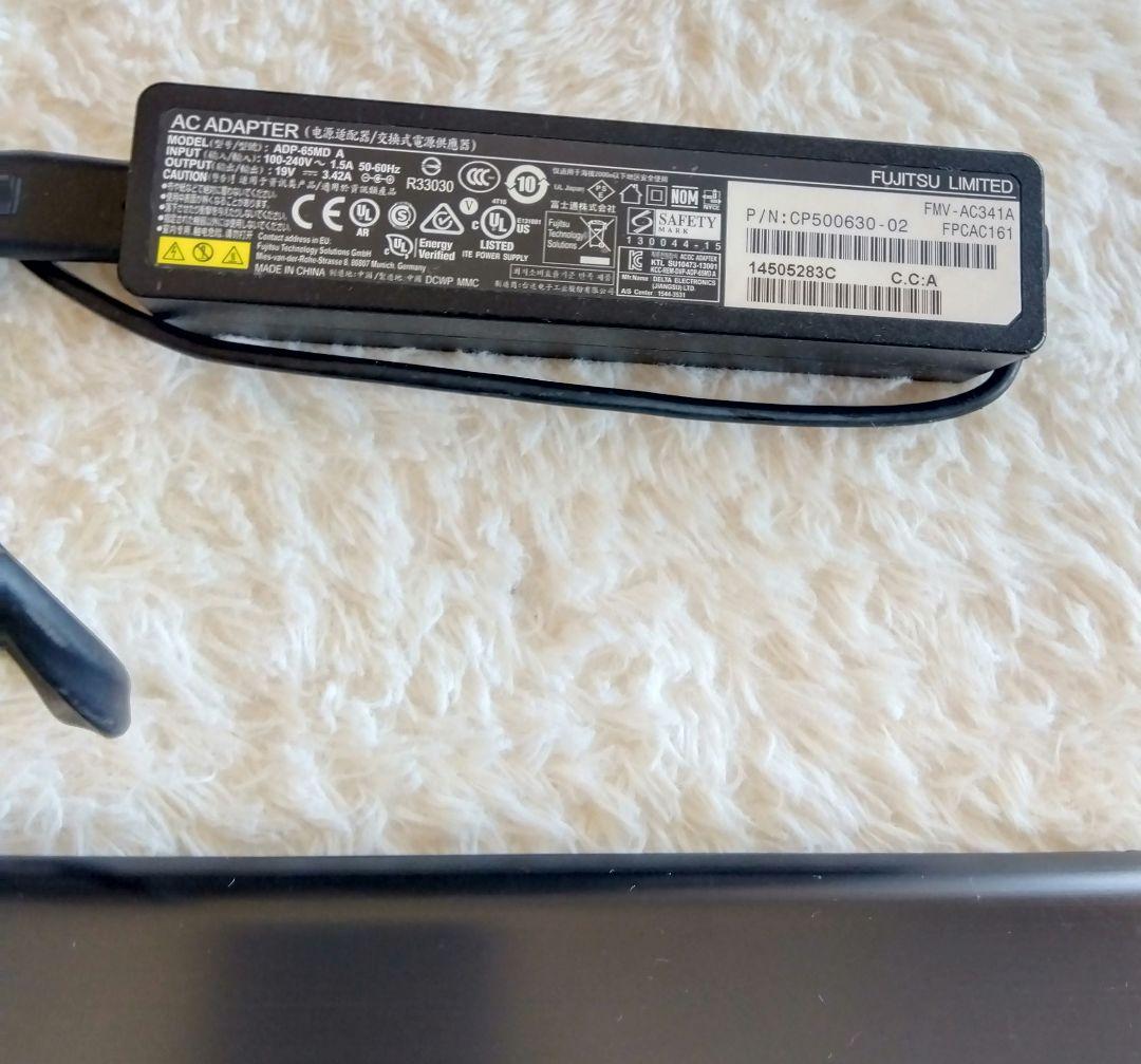 富士通　FUJITSU ノートパソコン