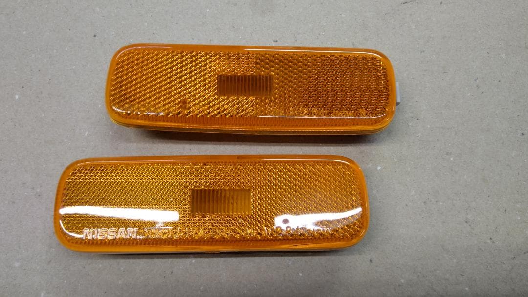 NSSAN 300ZX(Z31北米車) 87~純正フロントマーカーレンズ左右