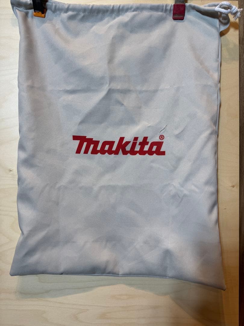 最終値下げ　Makita CL500D 中古品　掃除機 本体・ホース・ノズル付き