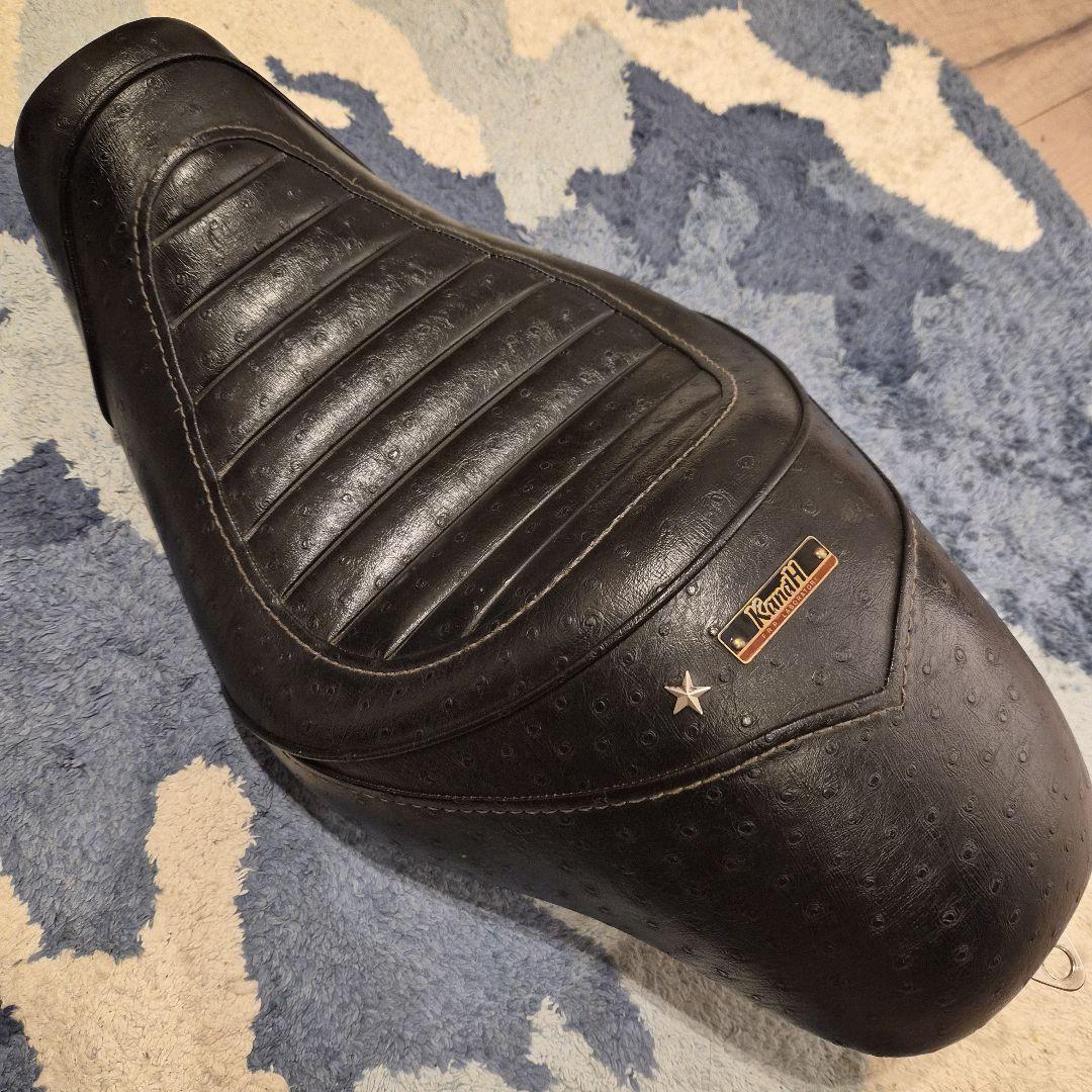 K&H オーストリッチレザーシート XL883、XL1200スポーツスター用