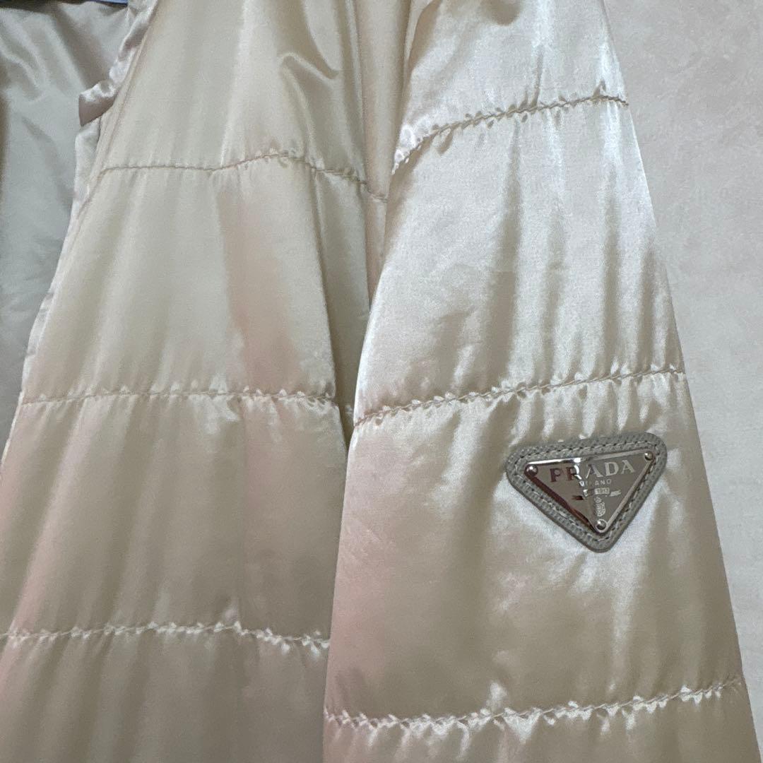 PRADA ノーカラーダウンジャケット　アイボリー