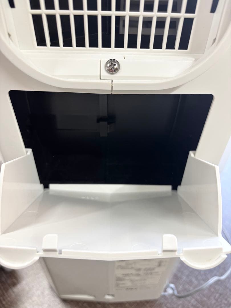 2019年製 コロナ 冷風・衣類乾燥除湿 CDM-1019