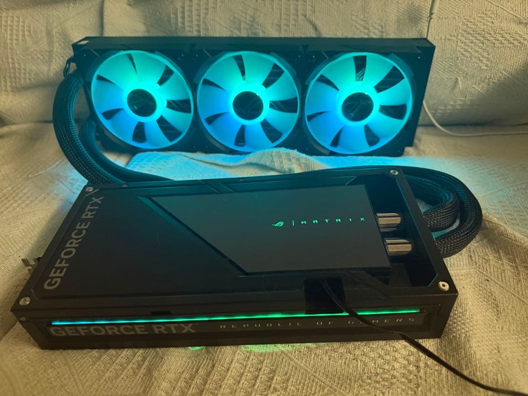 ROG Matrix GeForce RTX 4090 インテリア