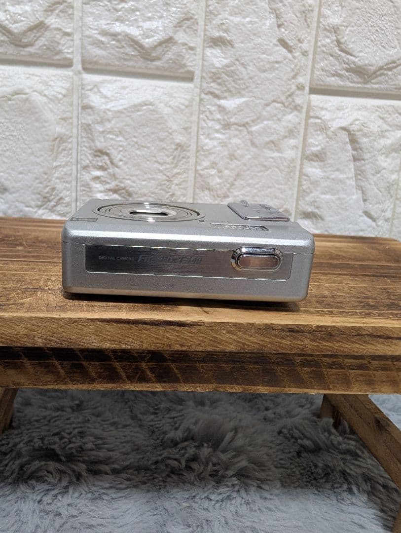 FUJIFILM　FinePix F440　コンデジ　付属品あり