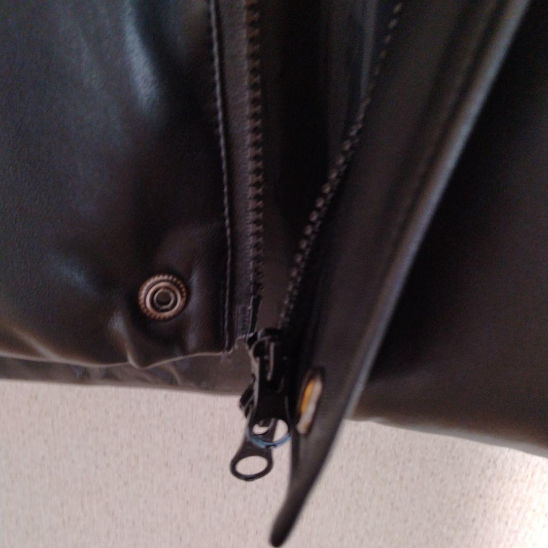 XLサイズ 黒 レザー重厚感ダウンベスト 新品未使用