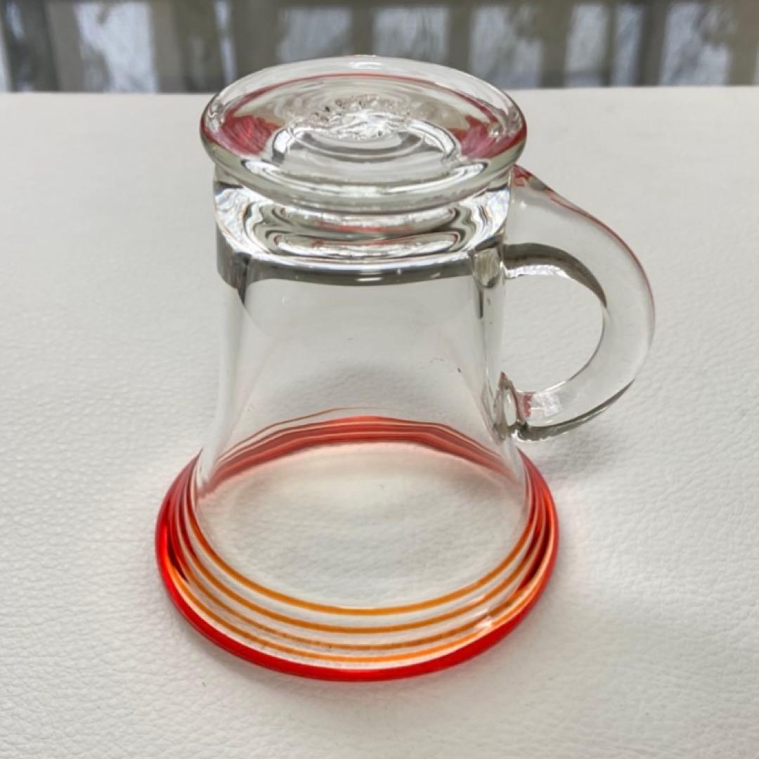 古いグラス カップ ウランガラス ⁇ 赤縁 持ち手付き 手作り 硝子 レトロ