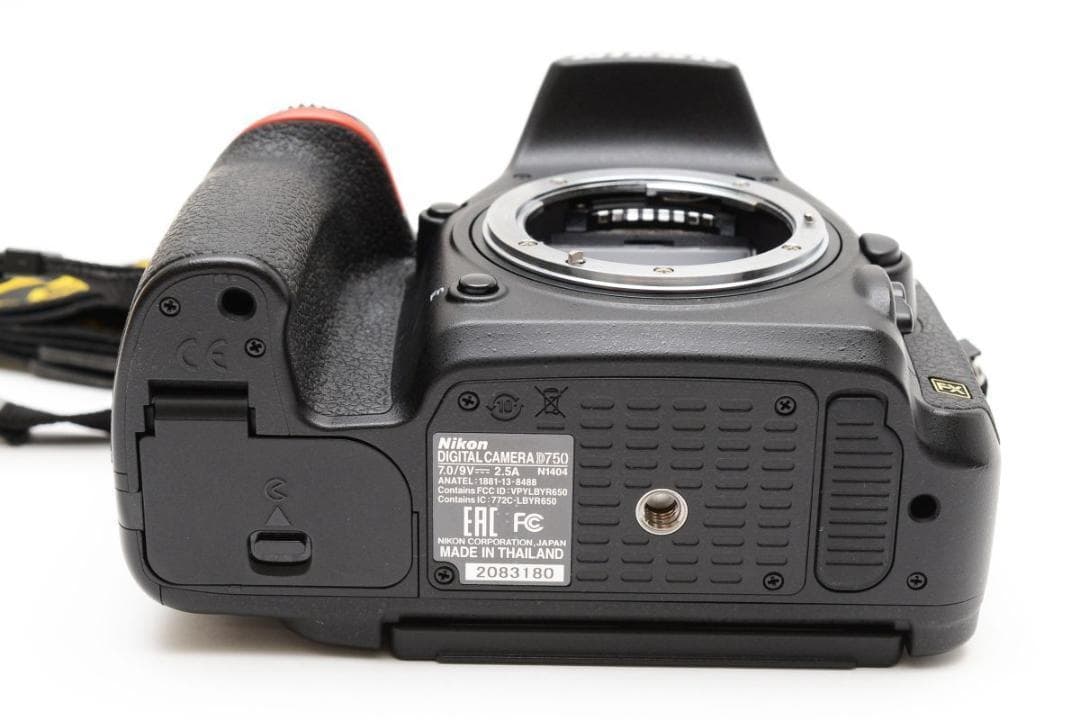 美品　ニコン D750 ダブルレンズ フルサイズ 一眼レフカメラ/SD64GB