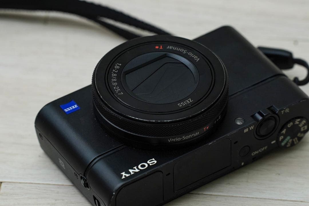 SONY Cyber-shot DSC-RX100M4デジタルカメラオ・マケ多数