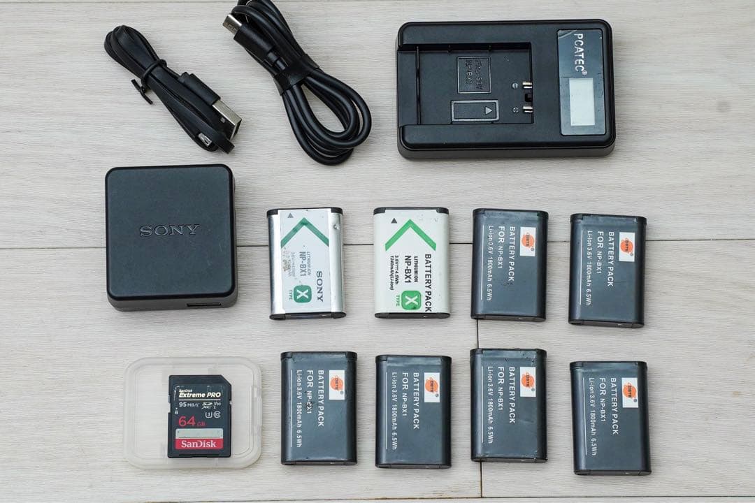 SONY Cyber-shot DSC-RX100M4デジタルカメラオ・マケ多数