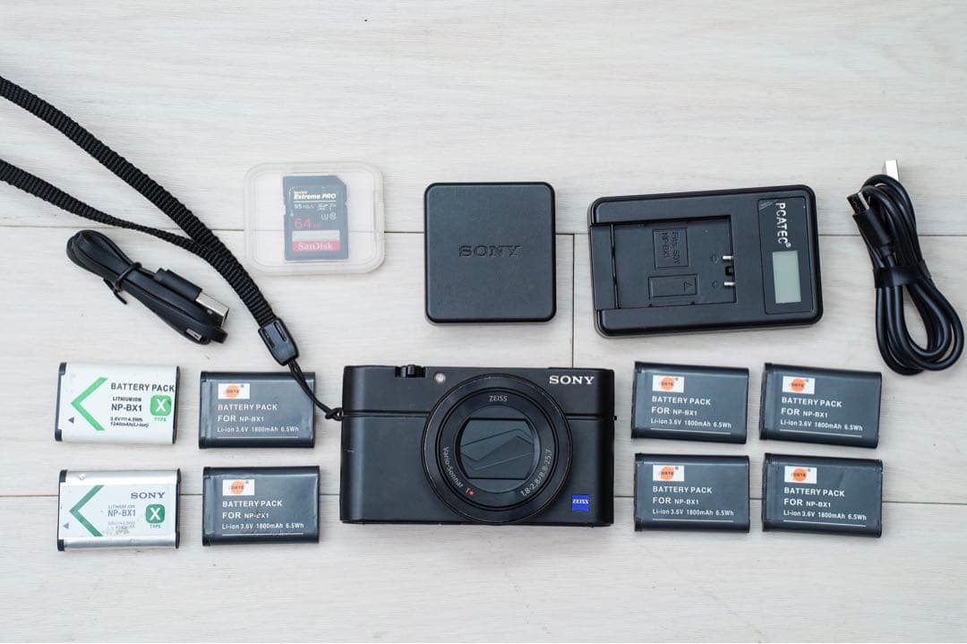 SONY Cyber-shot DSC-RX100M4デジタルカメラオ・マケ多数