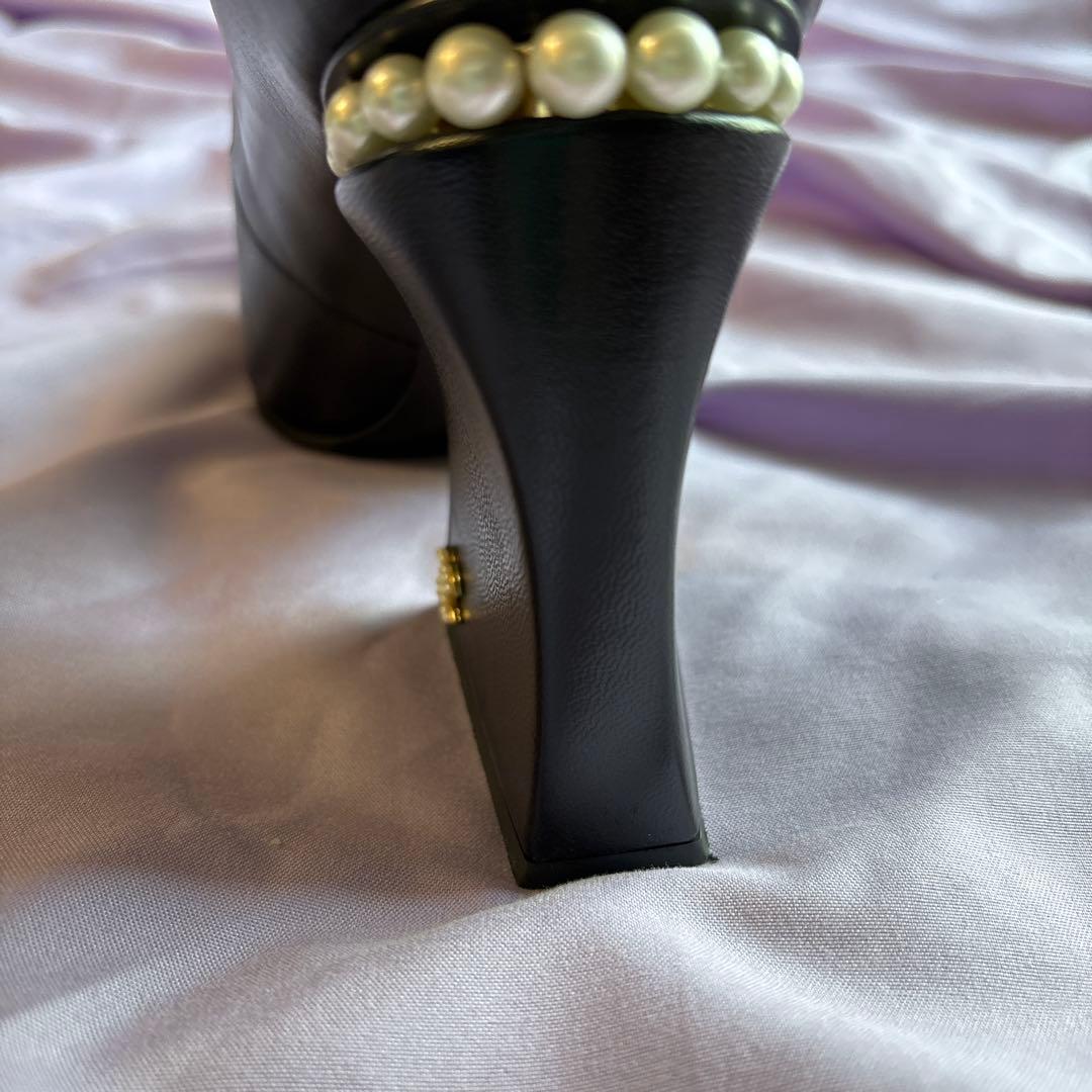 CHANEL ブラックレザーパンプス