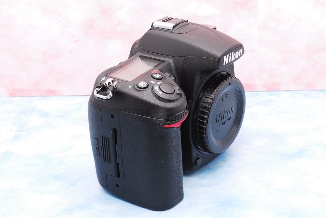 ニコン D7000☆三脚＆バッグ付☆一眼レフカメラ☆300mm超望遠レンズ