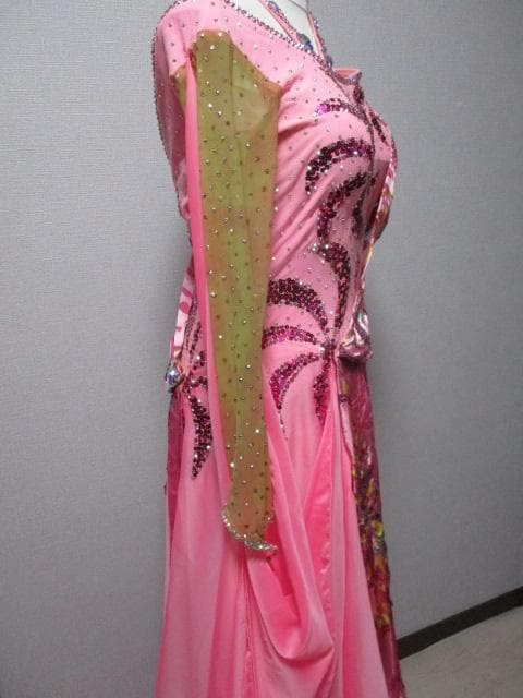 社交ダンス　ROBINHOODロビンフッド　ピンクキラキラドレス