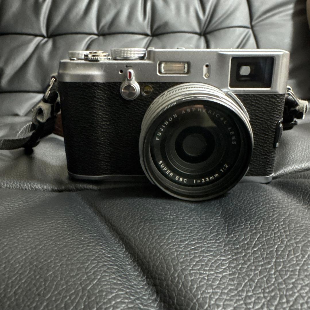 富士フィルム Fujifilm FinePix X100 シルバー