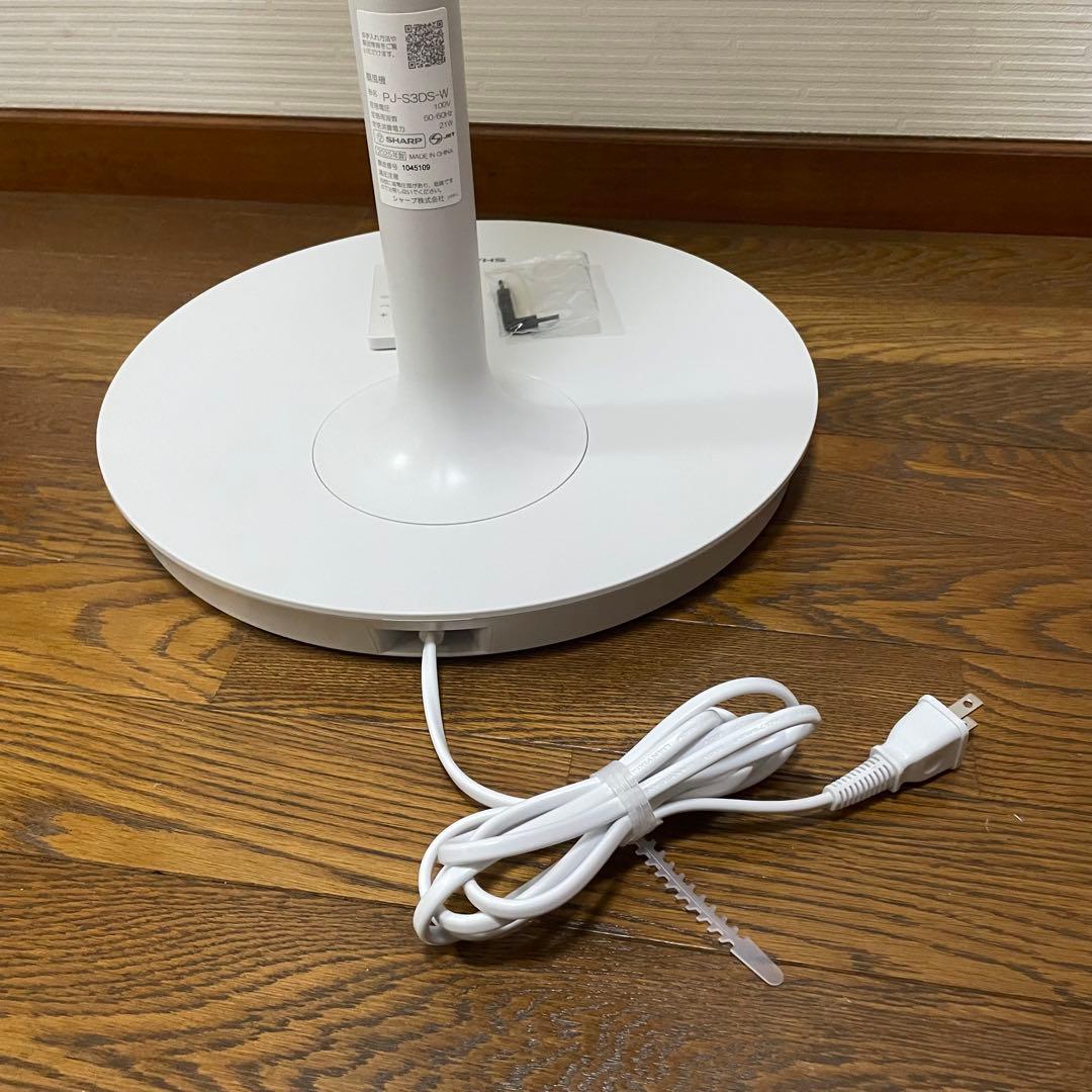 美品　シャープ 扇風機 サーキュレーター PJ-S3DS-W 2025年製