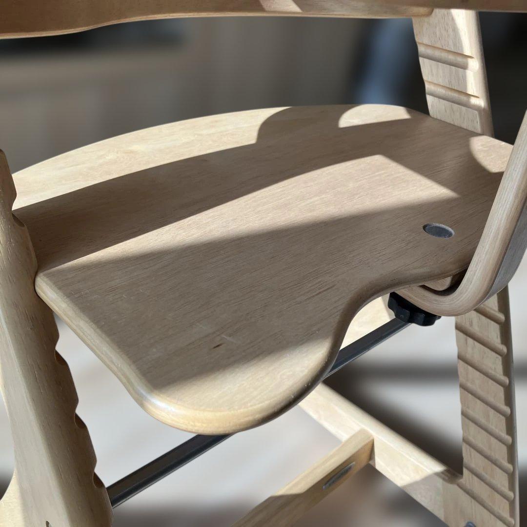 木製ハイチェア 調整可能テーブル付き　大和屋