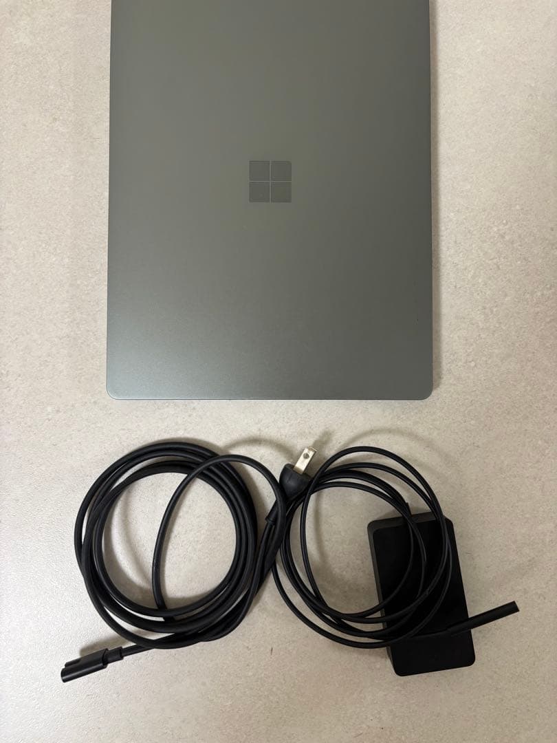 【美品】Microsoft Surface Laptop Go 2 充電器付