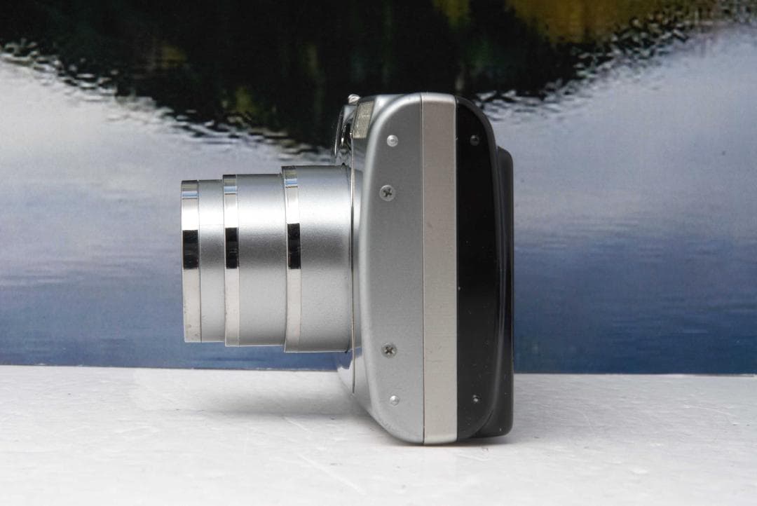 キャノン Canon IXY DIGITAL 800 IS オールドコンデジ