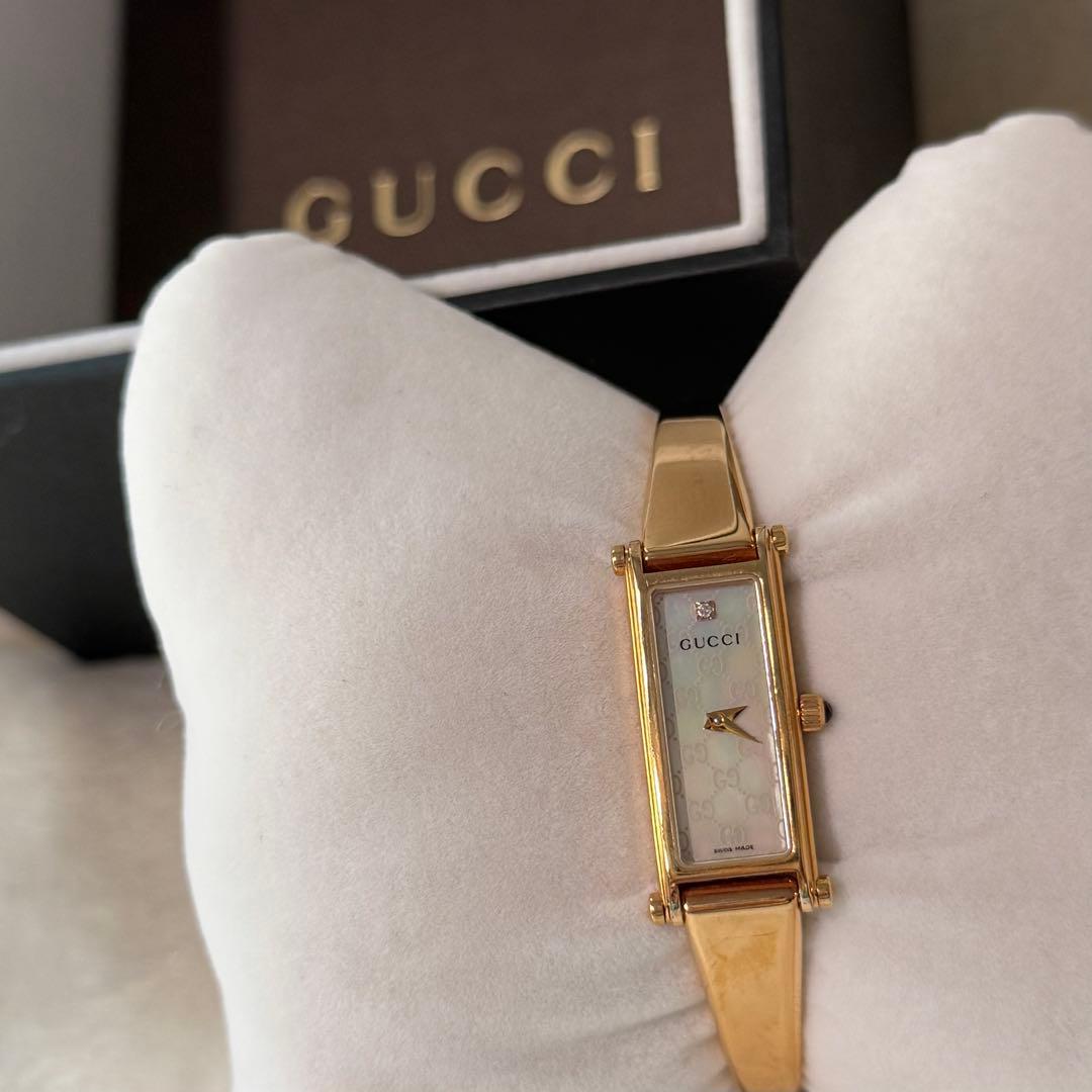 箱有りGUCCI レディース腕時計 ゴールドバングル×GGロゴ×1Pストーン
