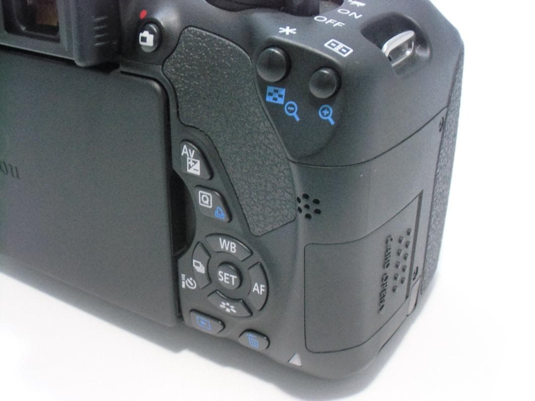 Canon EOS Kiss X6i レンズキット B052