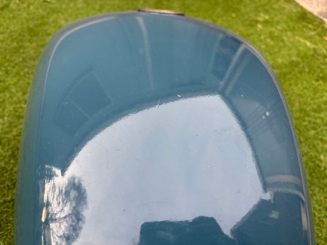 ダークブルー金属タンク 手動バルブ付き