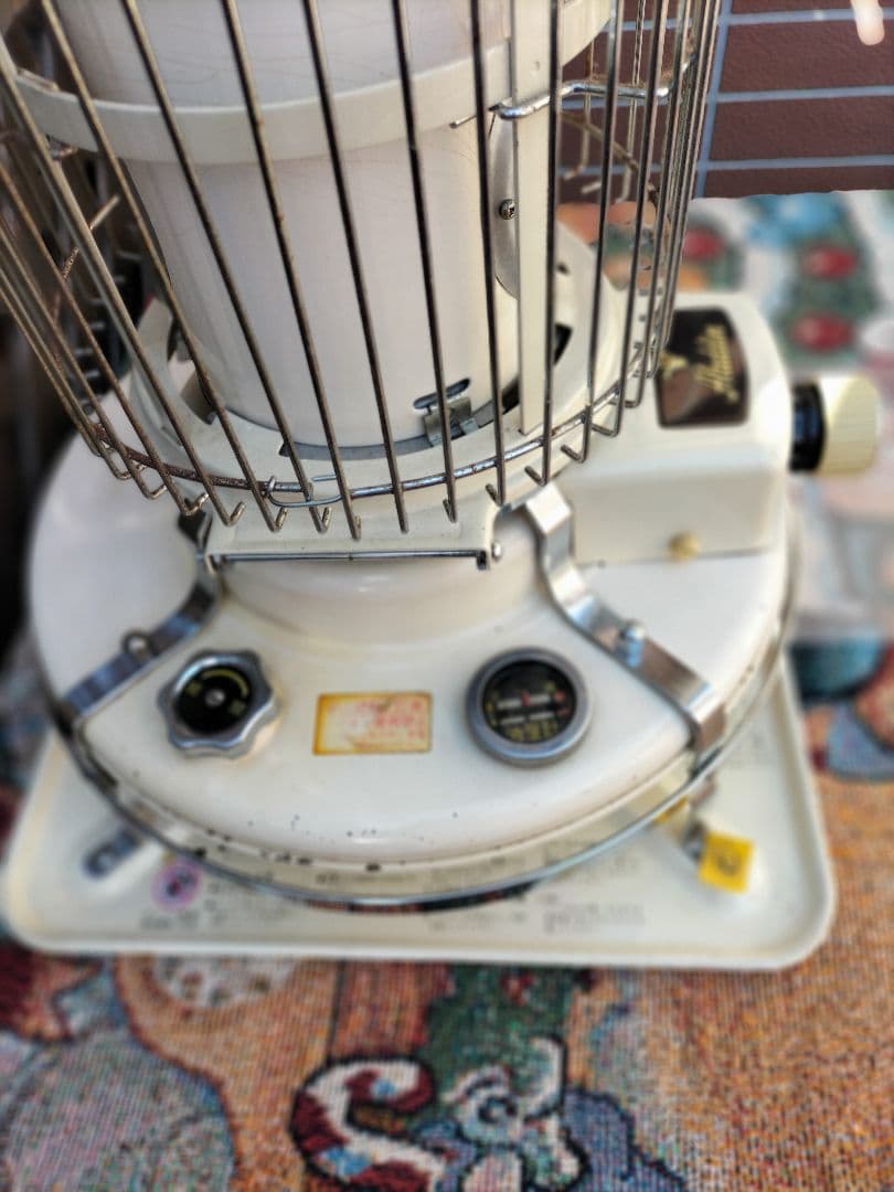 アラジン ストーブ メンテナンス済み。純正品芯交換済。取説付き。ベージュC