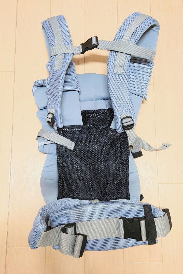 【新品・未使用】アップリカ 抱っこ紐 ラクリス グレー