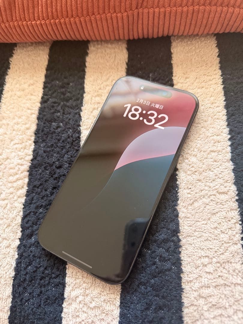 Apple iPhone 15 pro 256GB バッテリー容量87%