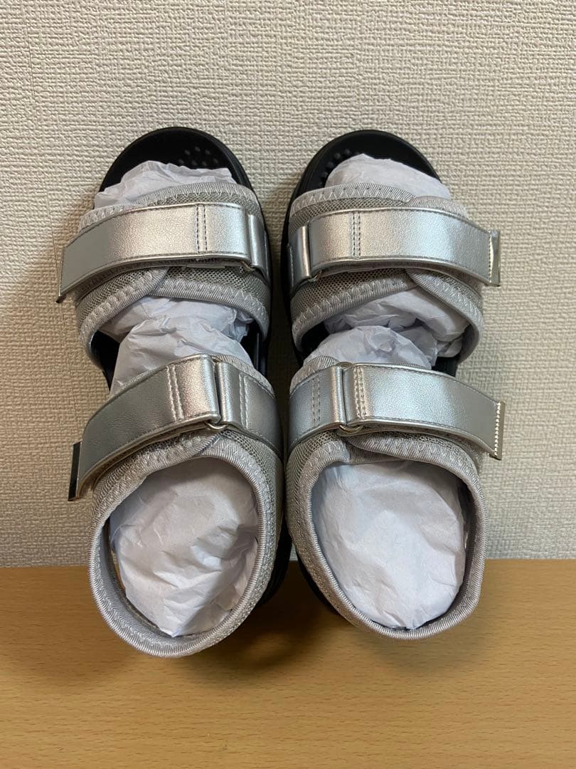 ROAS シルバー ストラップサンダル✖️4