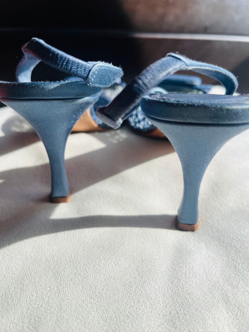 セール❣️Manolo Blahnik ハイヒール　ブルー　パンプス