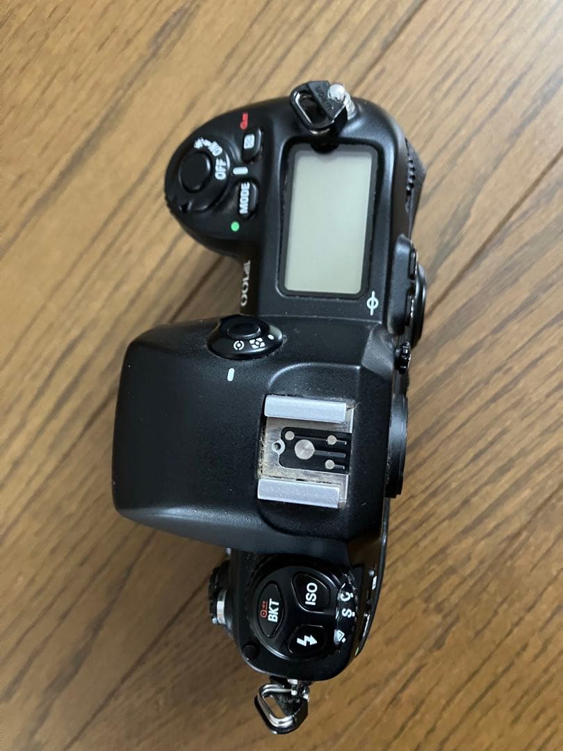 Nikon F100 一眼レフカメラ 35mmフィルム