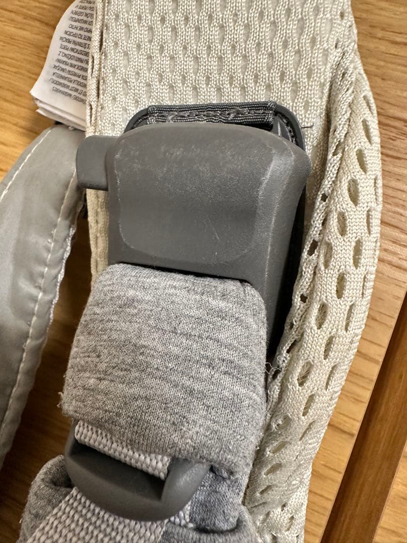 ベビーキャリア Harmony メッシュ クリーム