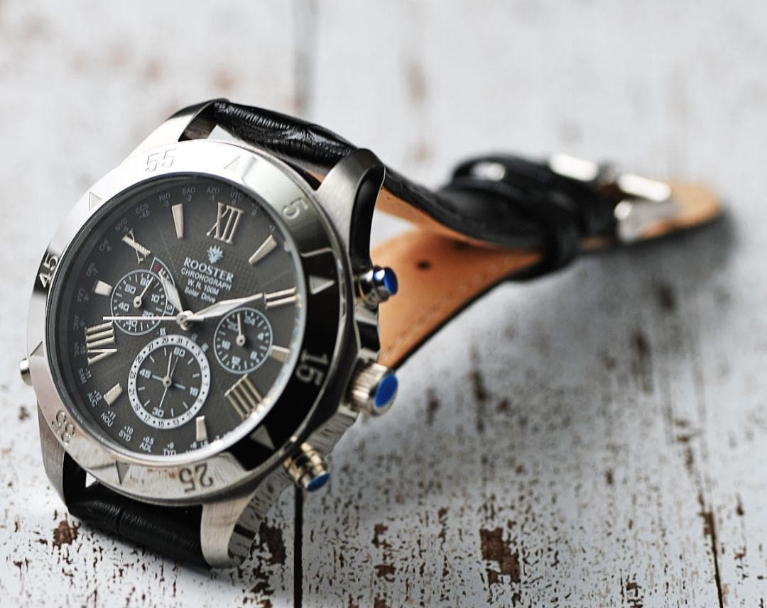 電波ソーラー腕時計100m防水メンズ新品未使用 本革ベルト世界限定500本