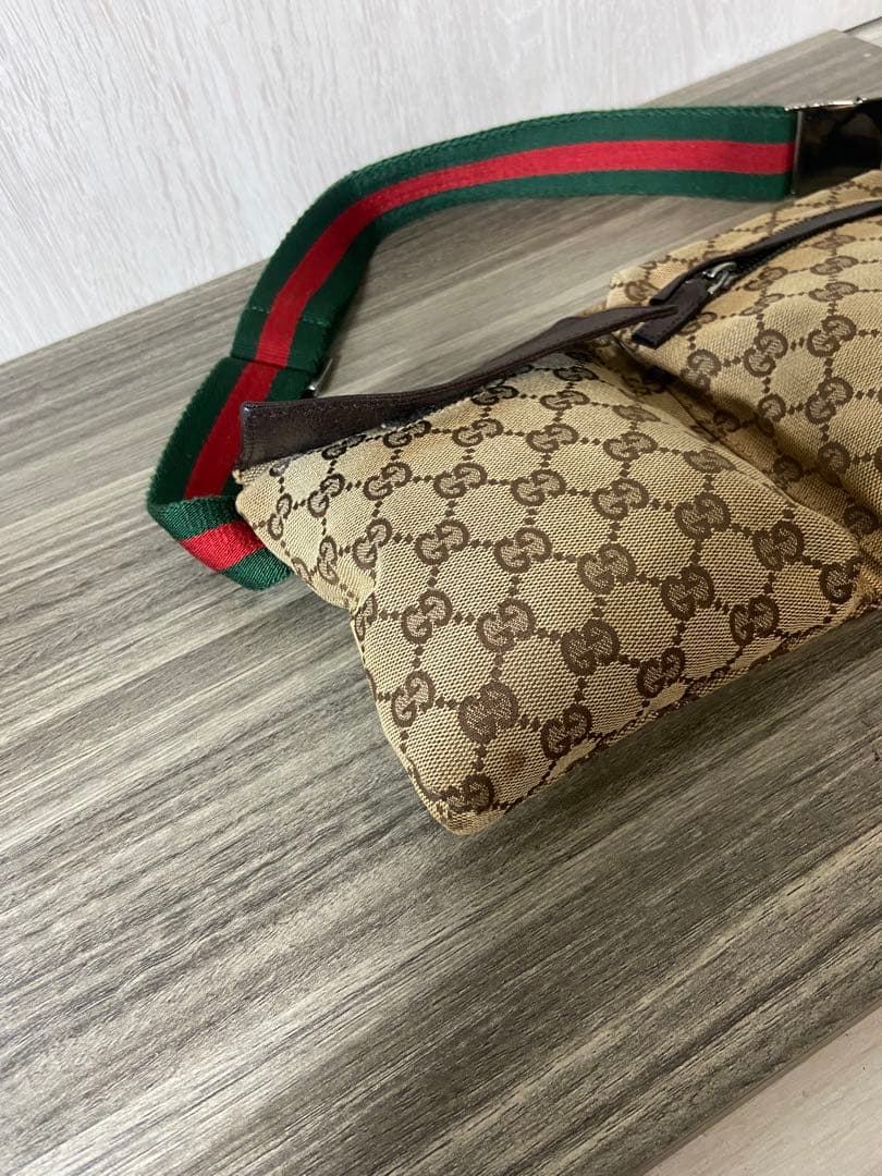 GUCCI ボディバッグ　ウエストポーチ　シェリーライン　GG柄　キャンバス