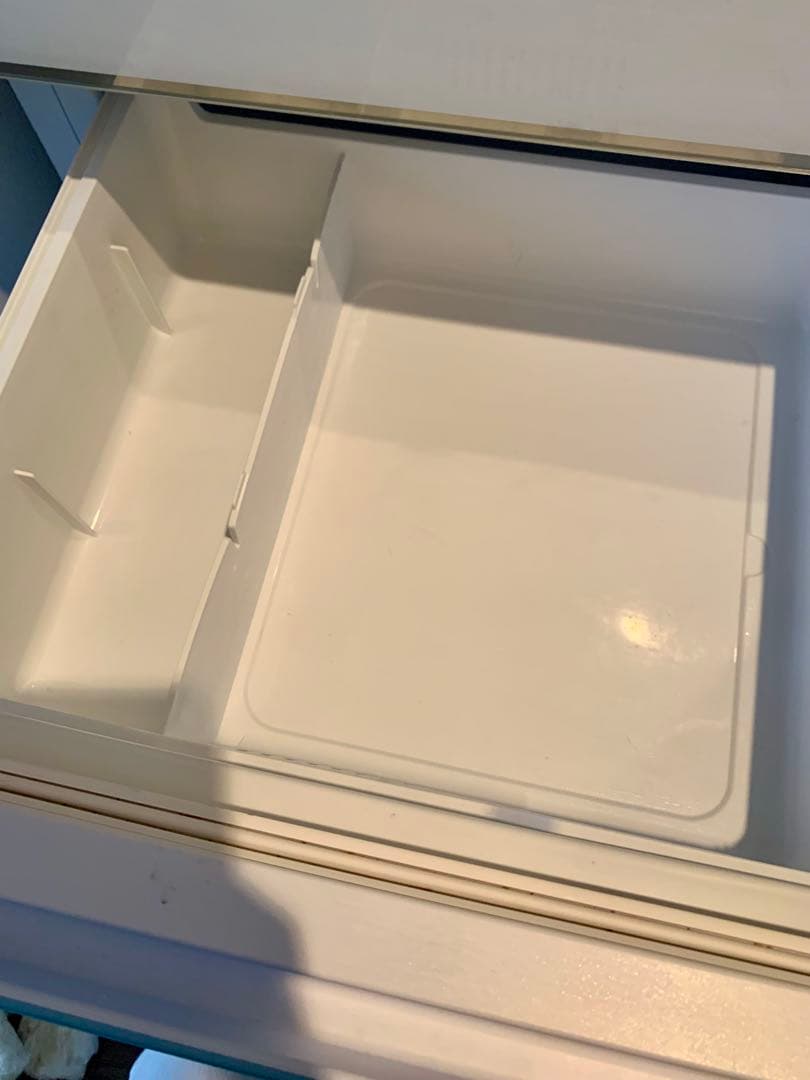 Hisense 冷蔵庫　2ドア　白　冷凍庫　HR-G13C-BR/W 135L