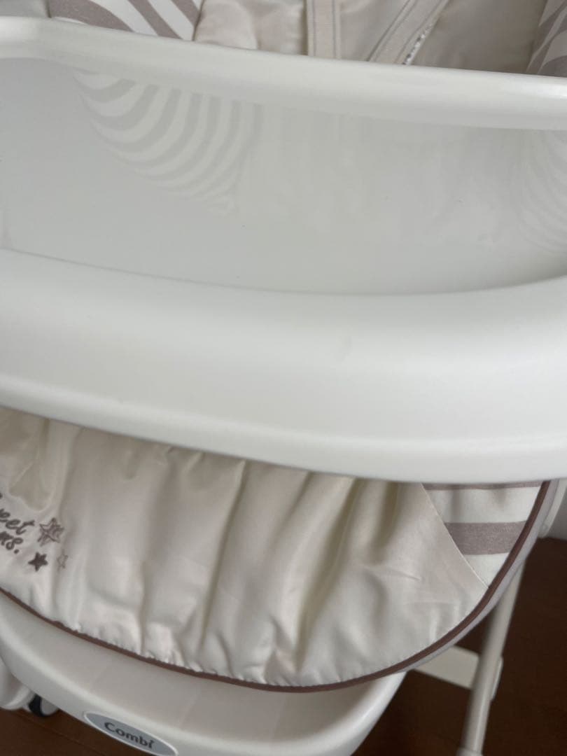 combi ネムリラ AT 電動ハイローベッド&チェア