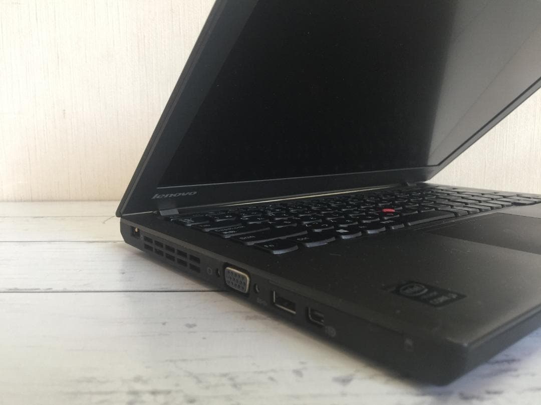 Lenovo ThinkPad X240 12.5型TFT 軽量・コンパクト