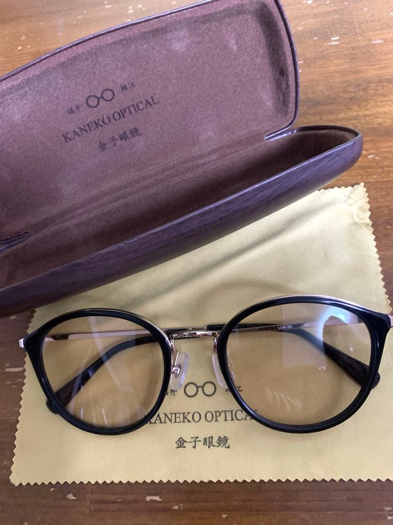 金子眼鏡　15%カラーレンズ入り