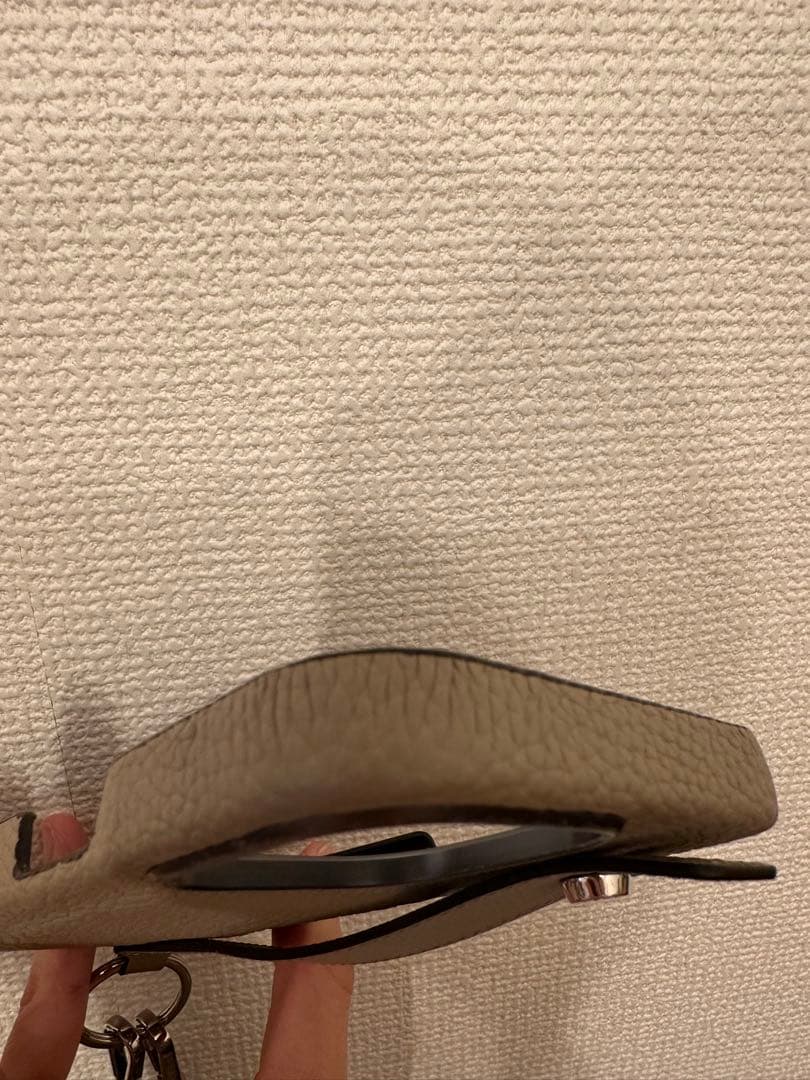 iPhone 15 Pro Max ボナペンチュラ　スマホケース＋ストラップ