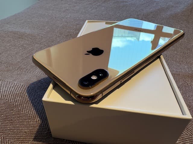 Apple iPhone XS Max ゴールド