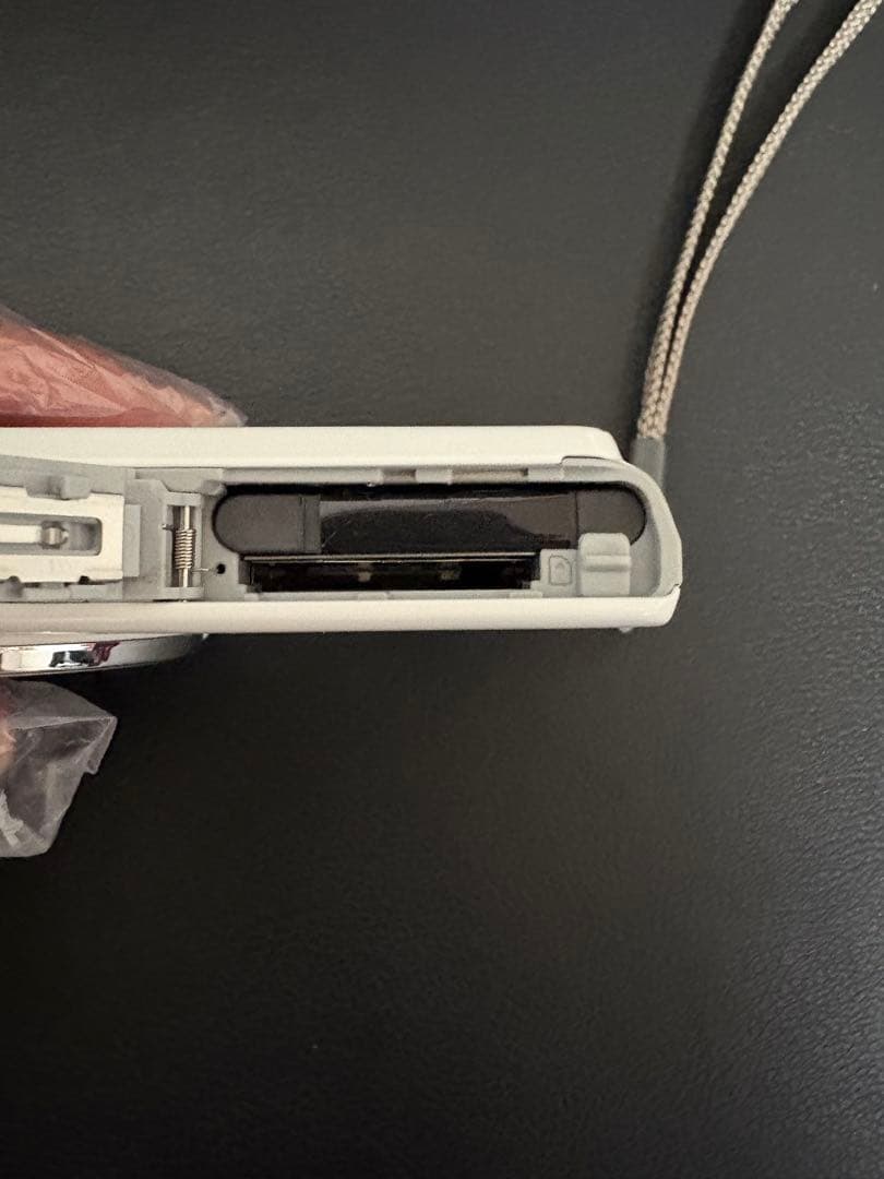 CASIO EXILIM 16.1MP コンパクトデジタルカメラ