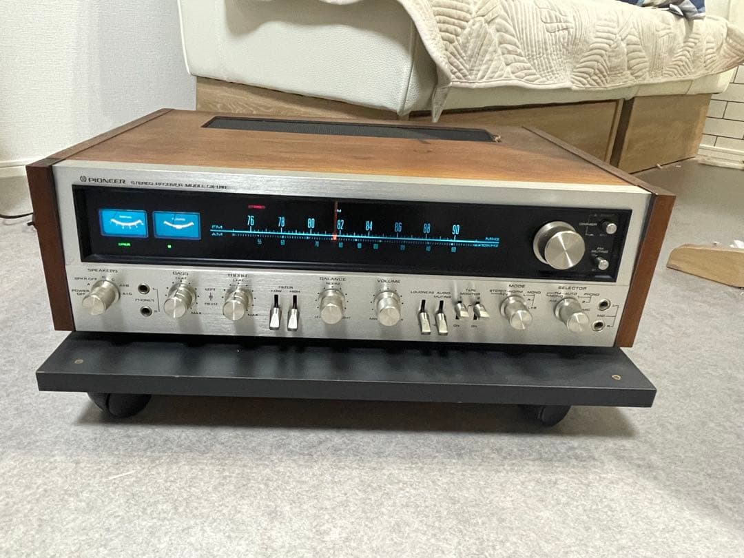 珍しいPioneer SX-818ステレオレシーバー