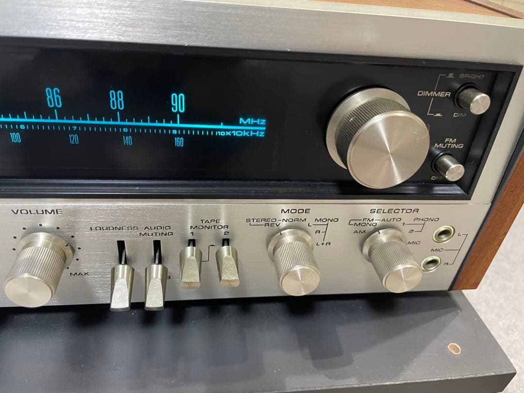 珍しいPioneer SX-818ステレオレシーバー