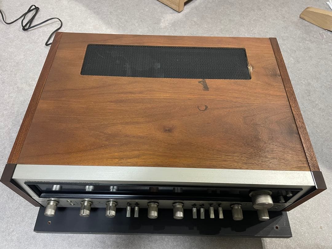 珍しいPioneer SX-818ステレオレシーバー