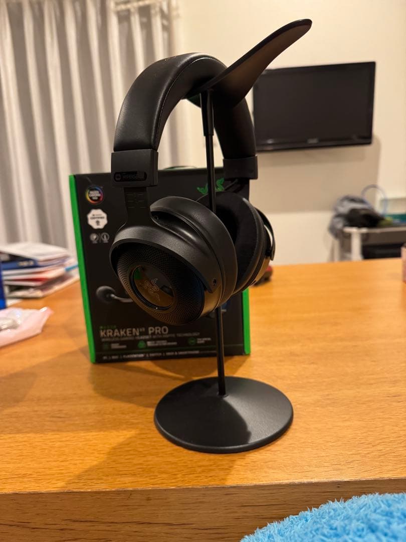 Razer KRAKEN V3 PRO ワイヤレスヘッドセット